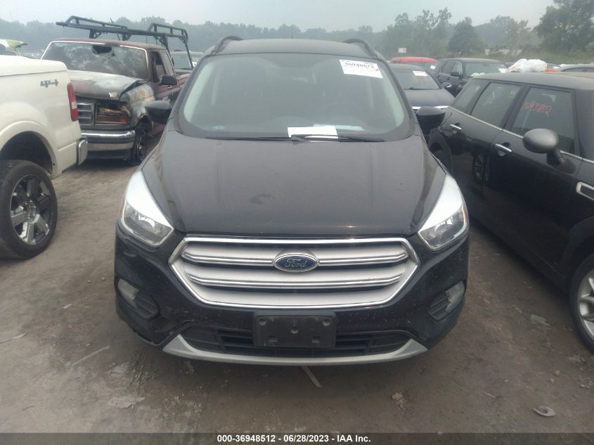 Photo 11 VIN: 1FMCU0GD9JUA80883 - FORD ESCAPE 