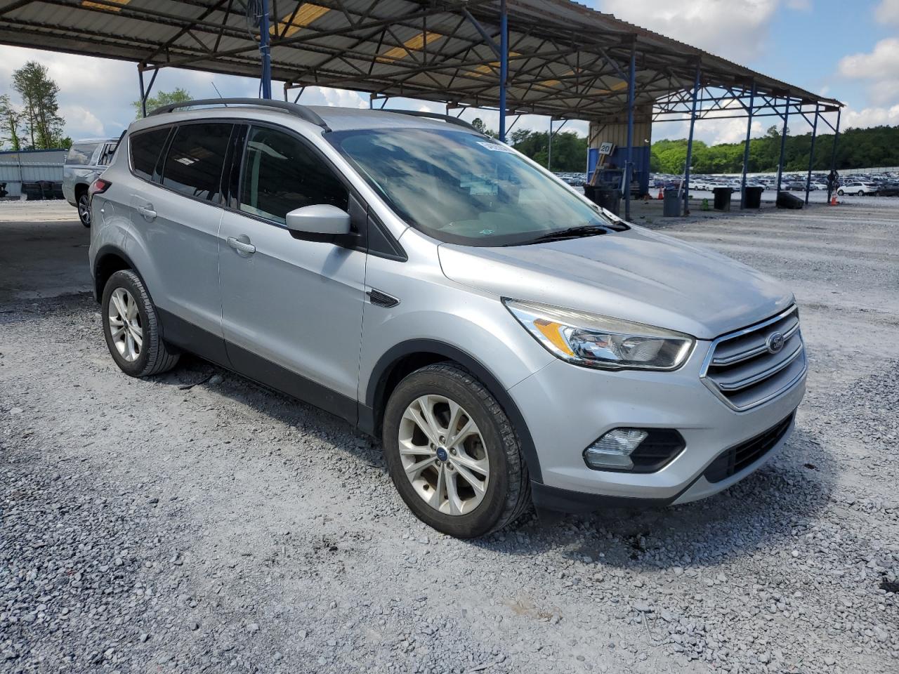 Photo 3 VIN: 1FMCU0GD9JUA94105 - FORD ESCAPE 