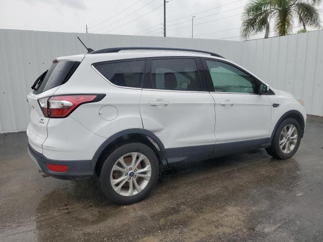 Photo 2 VIN: 1FMCU0GD9JUB36577 - FORD ESCAPE SE 