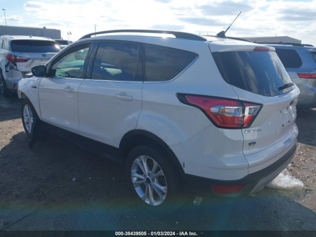 Photo 2 VIN: 1FMCU0GD9JUB52665 - FORD ESCAPE 