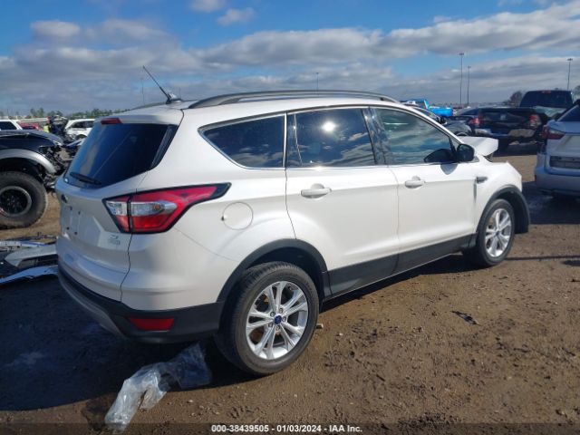 Photo 3 VIN: 1FMCU0GD9JUB52665 - FORD ESCAPE 