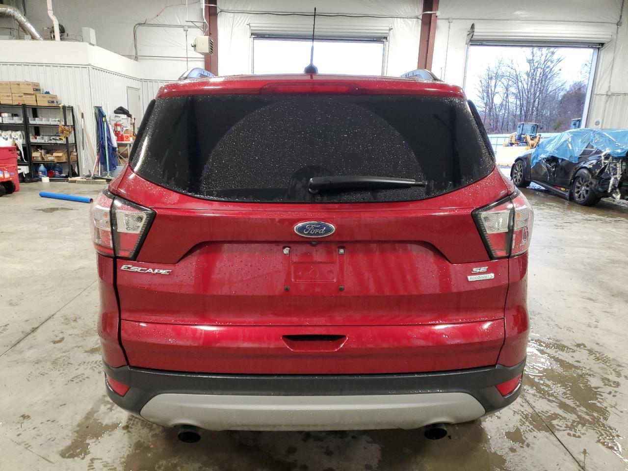 Photo 5 VIN: 1FMCU0GD9JUB70485 - FORD ESCAPE 