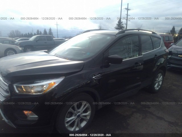 Photo 1 VIN: 1FMCU0GD9JUB81762 - FORD ESCAPE 