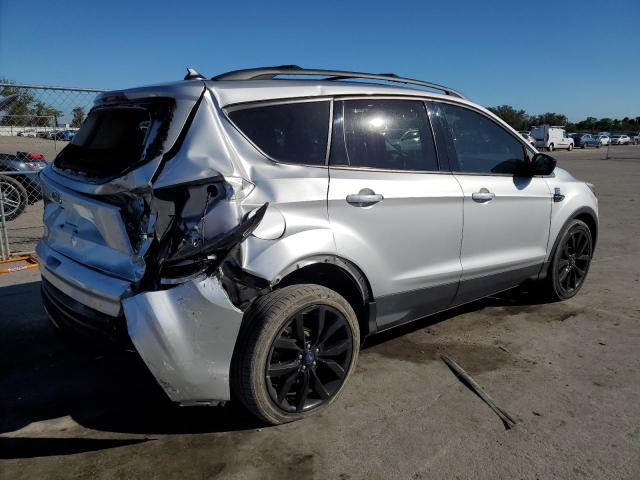 Photo 2 VIN: 1FMCU0GD9JUB97105 - FORD ESCAPE 