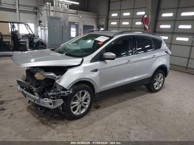 Photo 1 VIN: 1FMCU0GD9JUC12461 - FORD ESCAPE 