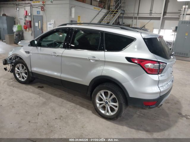 Photo 2 VIN: 1FMCU0GD9JUC12461 - FORD ESCAPE 