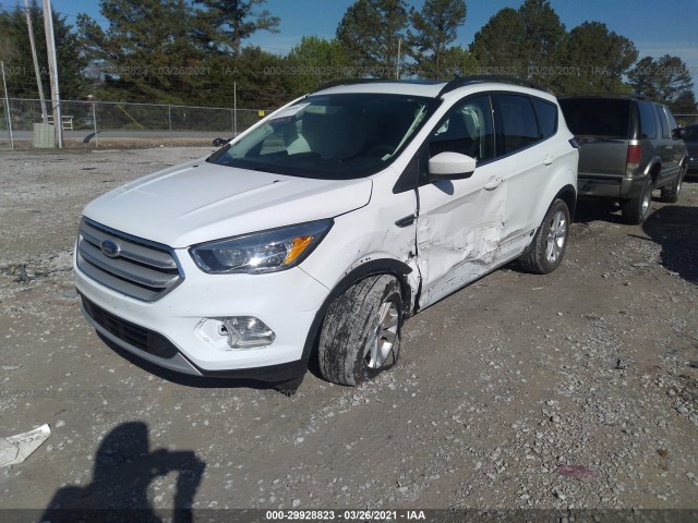 Photo 1 VIN: 1FMCU0GD9JUC77035 - FORD ESCAPE 