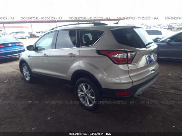 Photo 2 VIN: 1FMCU0GD9JUD07912 - FORD ESCAPE 