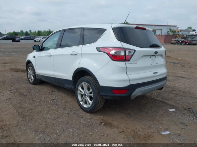 Photo 2 VIN: 1FMCU0GDXHUA06639 - FORD ESCAPE 