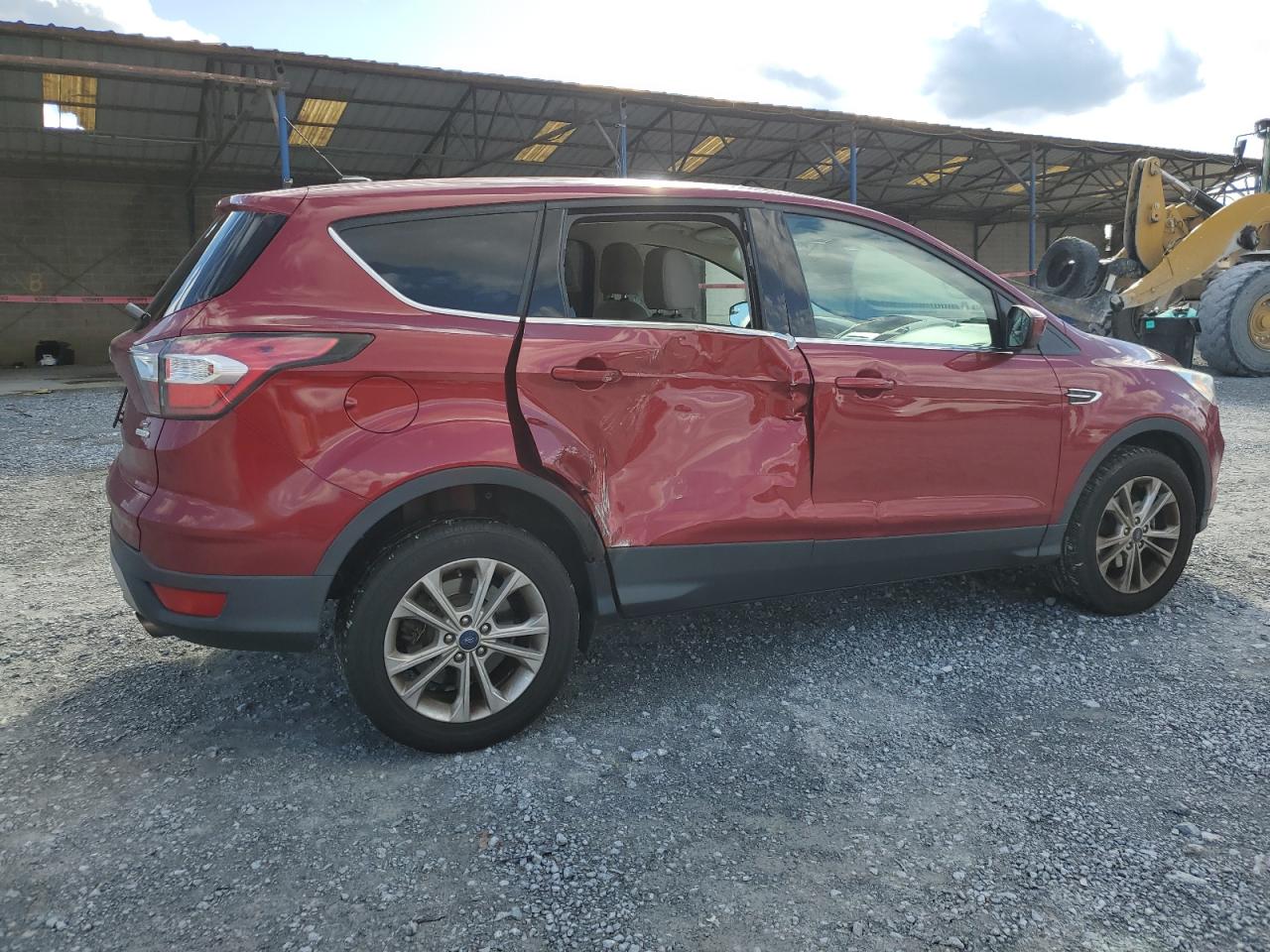 Photo 2 VIN: 1FMCU0GDXHUA57316 - FORD ESCAPE 