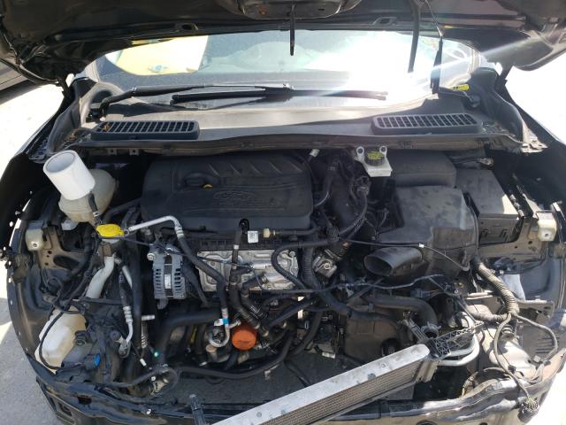 Photo 6 VIN: 1FMCU0GDXHUB12279 - FORD ESCAPE SE 