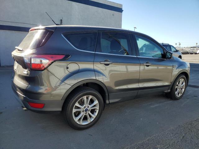 Photo 2 VIN: 1FMCU0GDXHUB81215 - FORD ESCAPE SE 