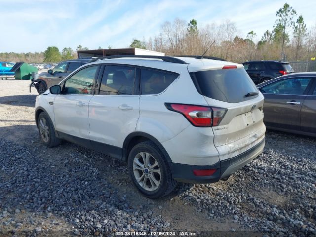 Photo 2 VIN: 1FMCU0GDXHUC12611 - FORD ESCAPE 