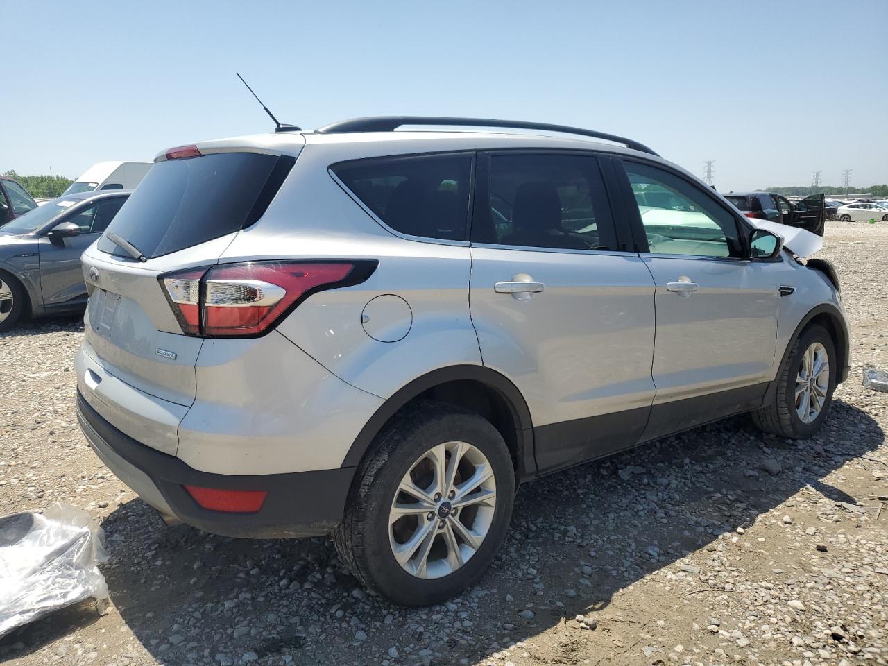 Photo 2 VIN: 1FMCU0GDXHUE91641 - FORD ESCAPE 