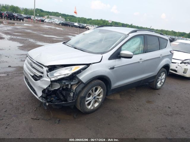 Photo 1 VIN: 1FMCU0GDXJUA40960 - FORD ESCAPE 