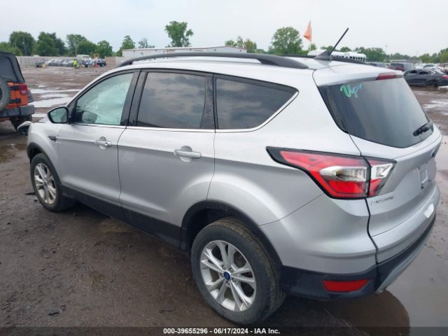 Photo 2 VIN: 1FMCU0GDXJUA40960 - FORD ESCAPE 