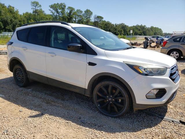 Photo 3 VIN: 1FMCU0GDXJUA75949 - FORD ESCAPE SE 