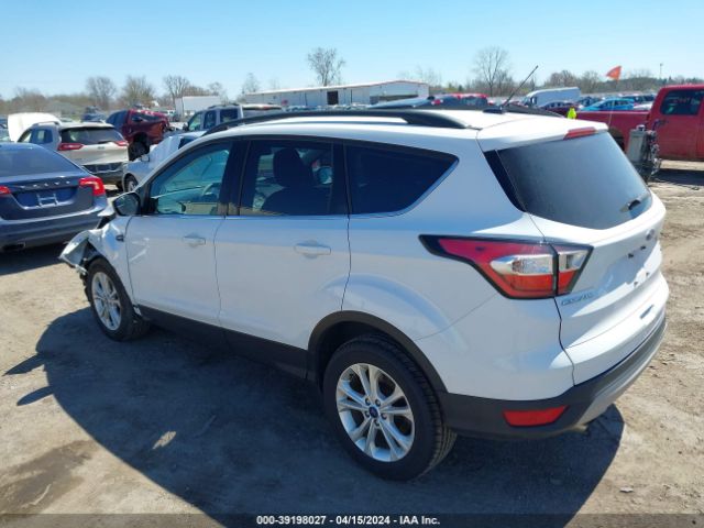 Photo 2 VIN: 1FMCU0GDXJUA82545 - FORD ESCAPE 