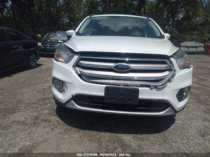 Photo 11 VIN: 1FMCU0GDXJUB46048 - FORD ESCAPE 