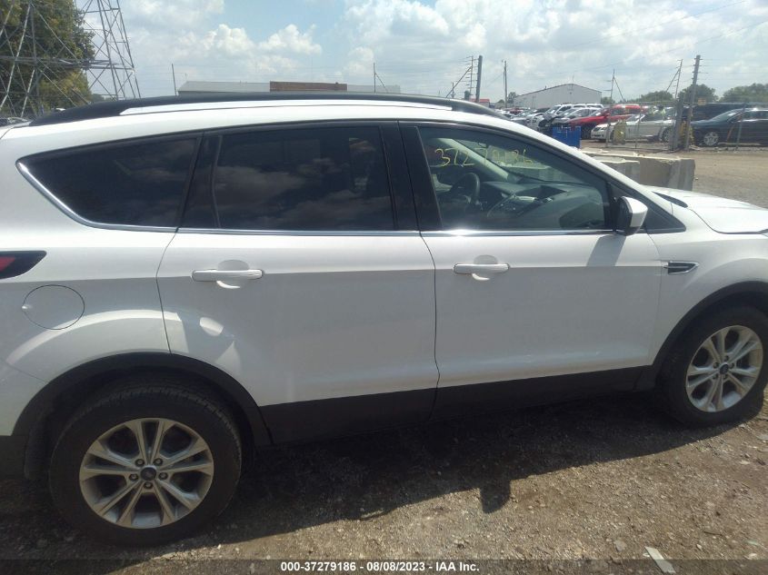 Photo 12 VIN: 1FMCU0GDXJUB46048 - FORD ESCAPE 