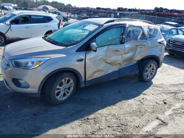 Photo 1 VIN: 1FMCU0GDXJUB75047 - FORD ESCAPE 