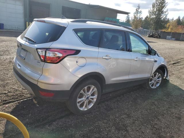 Photo 2 VIN: 1FMCU0GDXJUD29935 - FORD ESCAPE SE 