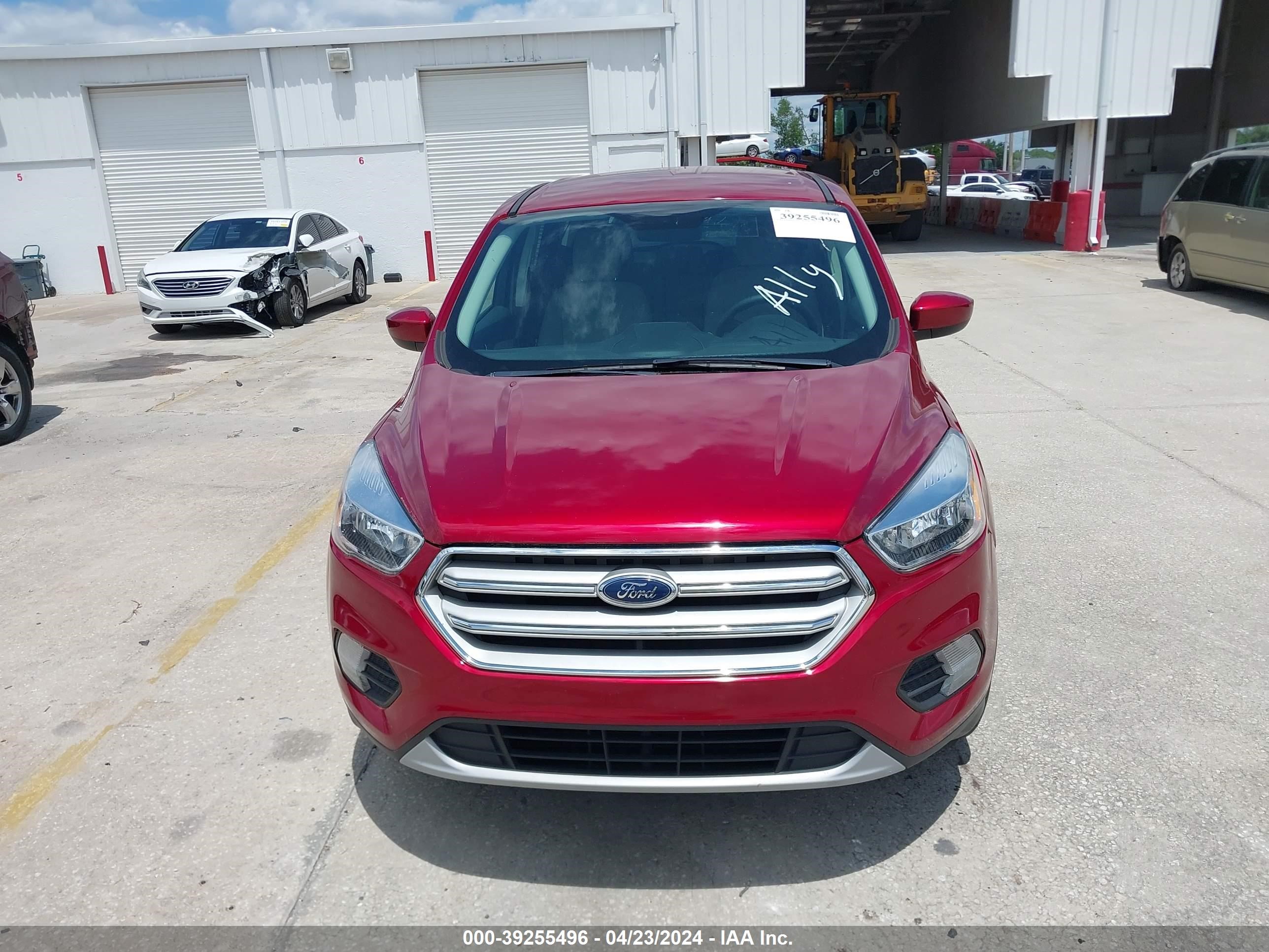 Photo 11 VIN: 1FMCU0GDXKUA10911 - FORD ESCAPE 