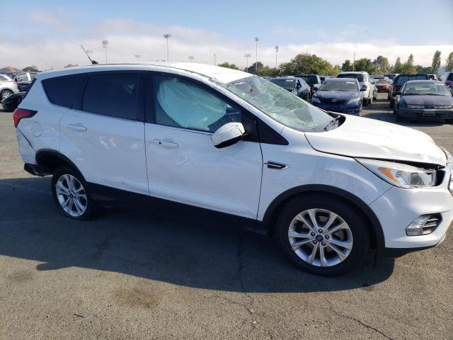 Photo 8 VIN: 1FMCU0GDXKUB10068 - FORD ESCAPE SE 