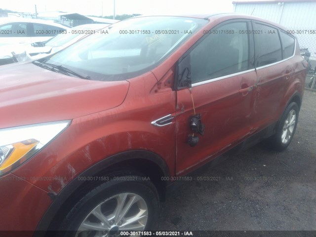 Photo 5 VIN: 1FMCU0GDXKUB75678 - FORD ESCAPE 