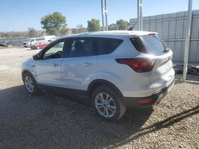 Photo 1 VIN: 1FMCU0GDXKUB85983 - FORD ESCAPE SE 