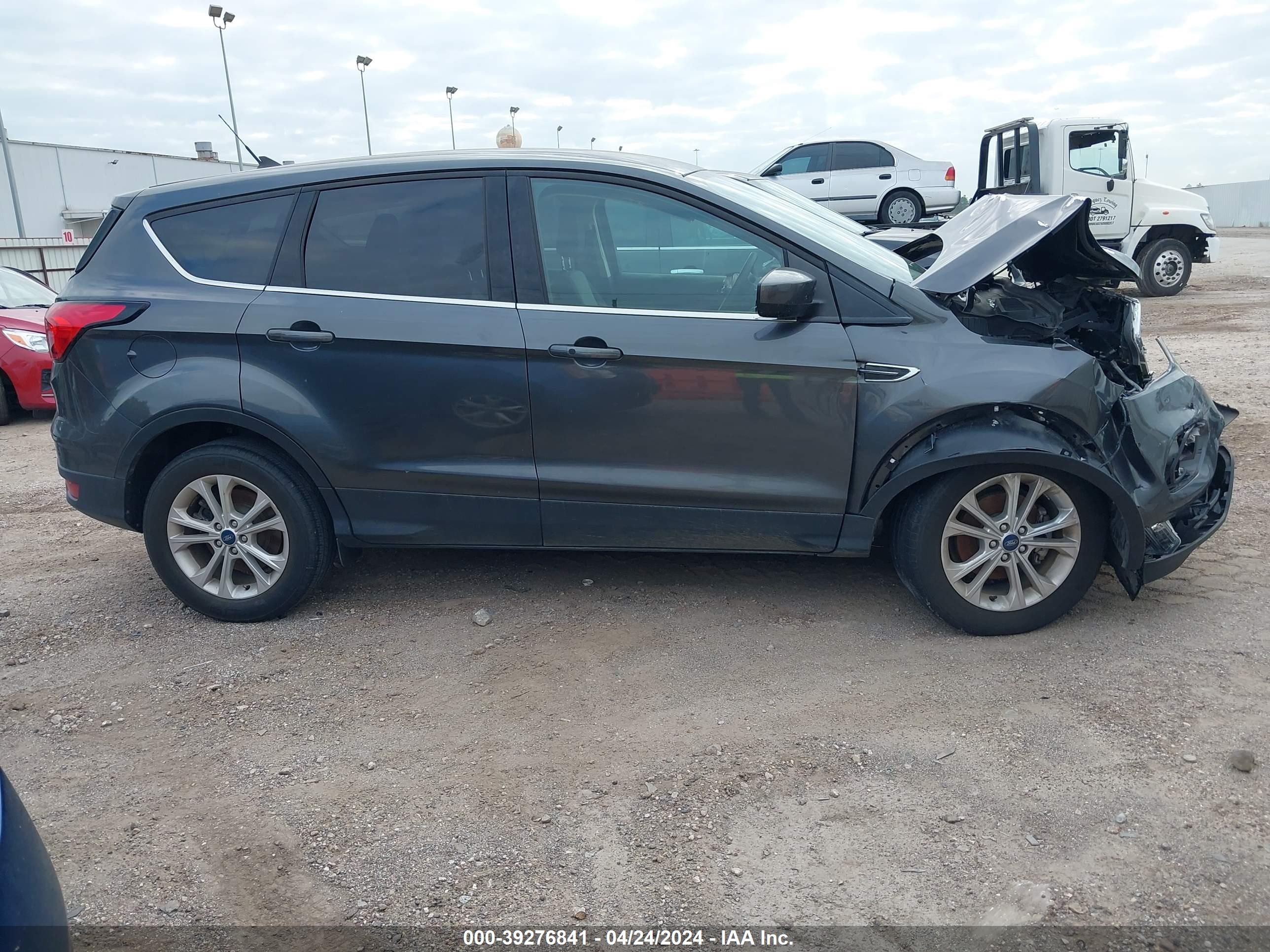 Photo 12 VIN: 1FMCU0GDXKUC34096 - FORD ESCAPE 