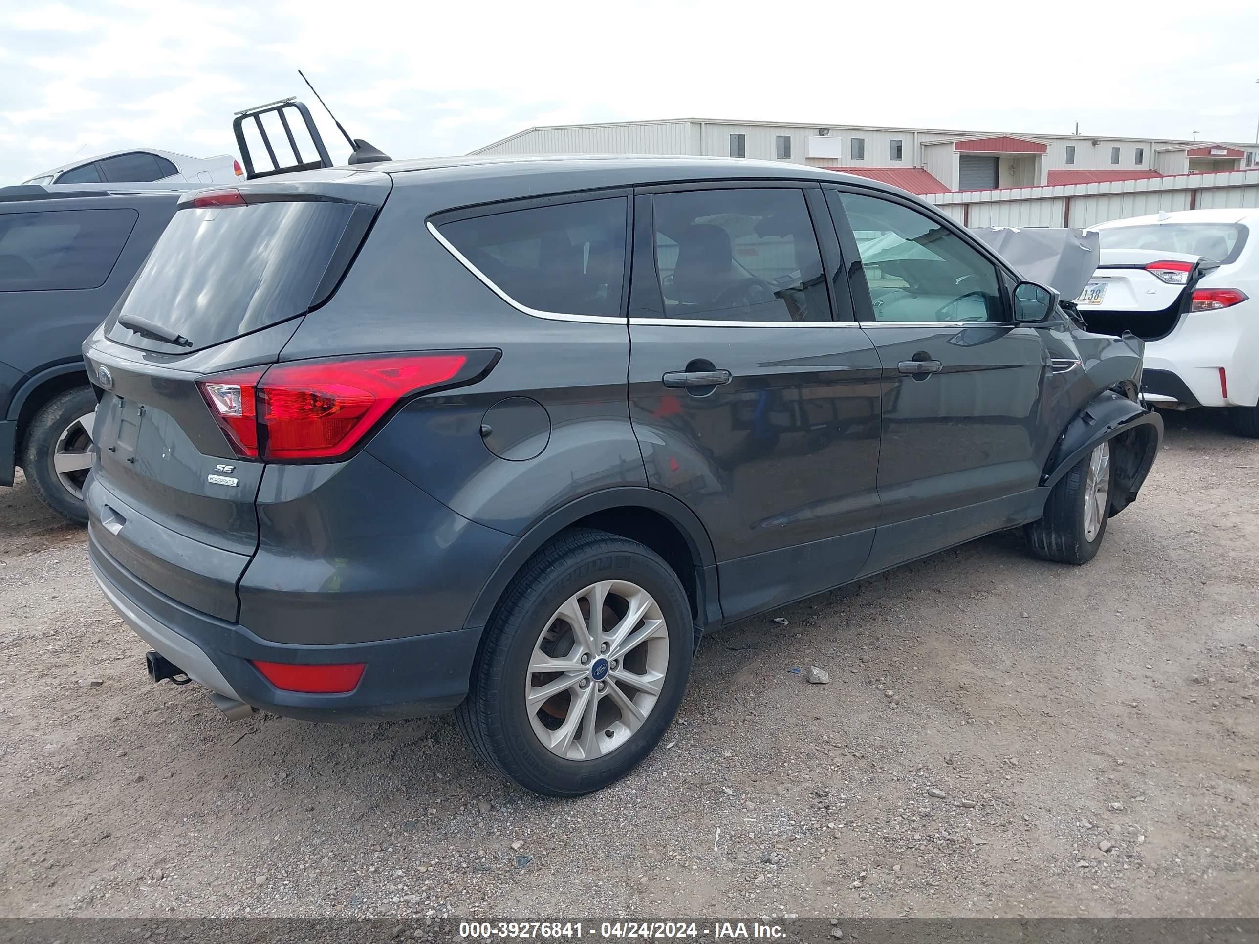 Photo 3 VIN: 1FMCU0GDXKUC34096 - FORD ESCAPE 