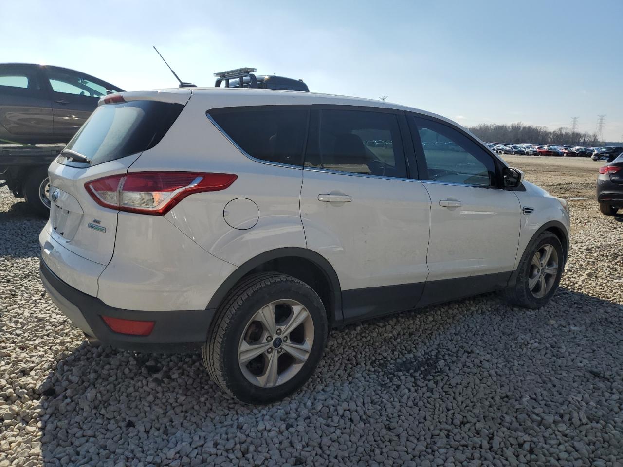 Photo 2 VIN: 1FMCU0GX0EUA37789 - FORD ESCAPE 