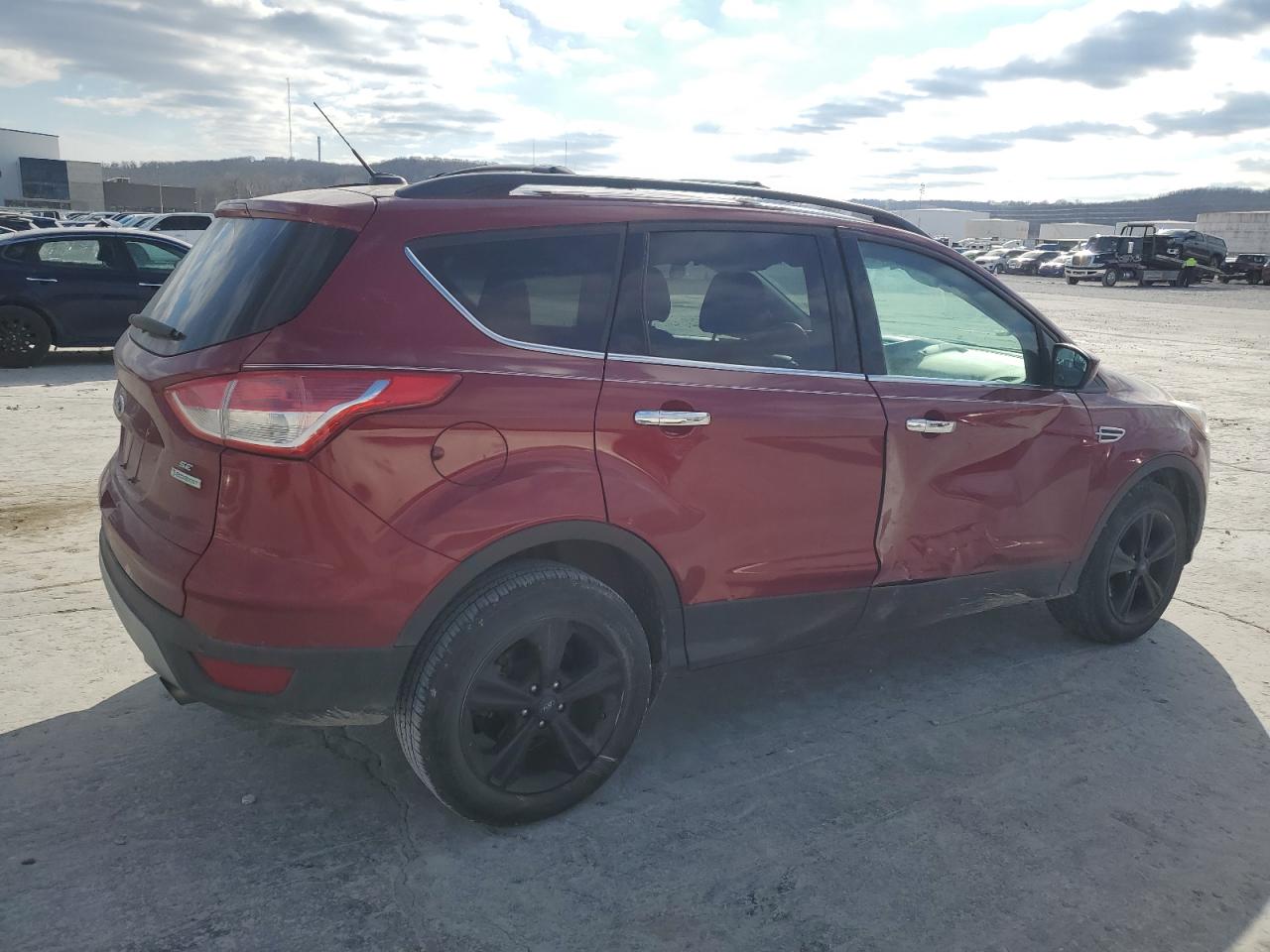 Photo 2 VIN: 1FMCU0GX0EUB22731 - FORD ESCAPE 