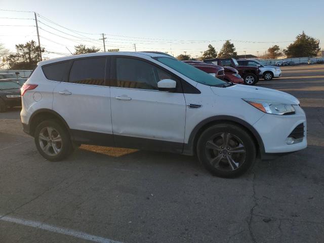 Photo 3 VIN: 1FMCU0GX0EUE09888 - FORD ESCAPE 