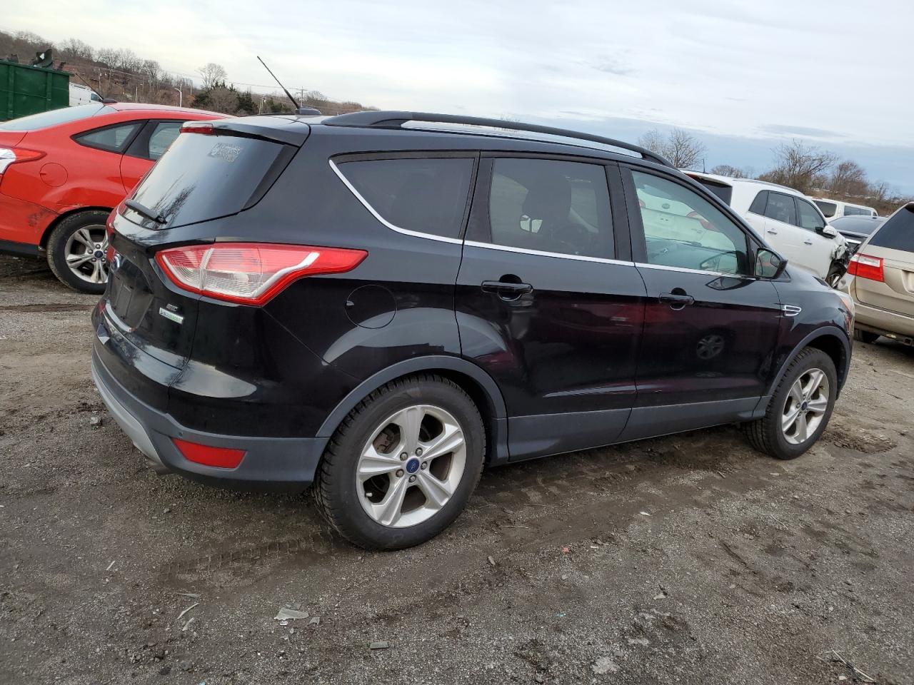 Photo 2 VIN: 1FMCU0GX0GUA17626 - FORD ESCAPE 