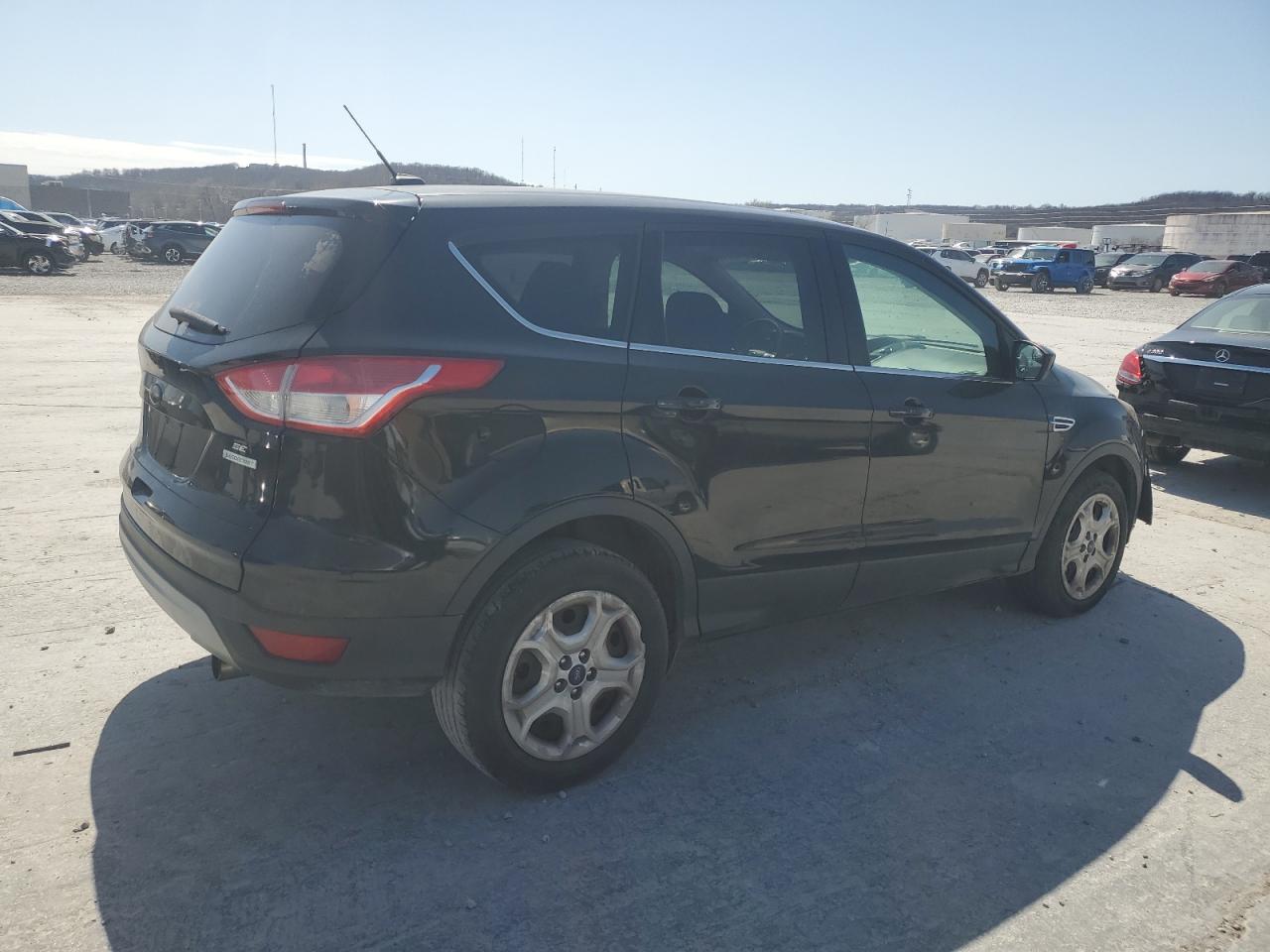 Photo 2 VIN: 1FMCU0GX1DUB50942 - FORD ESCAPE 