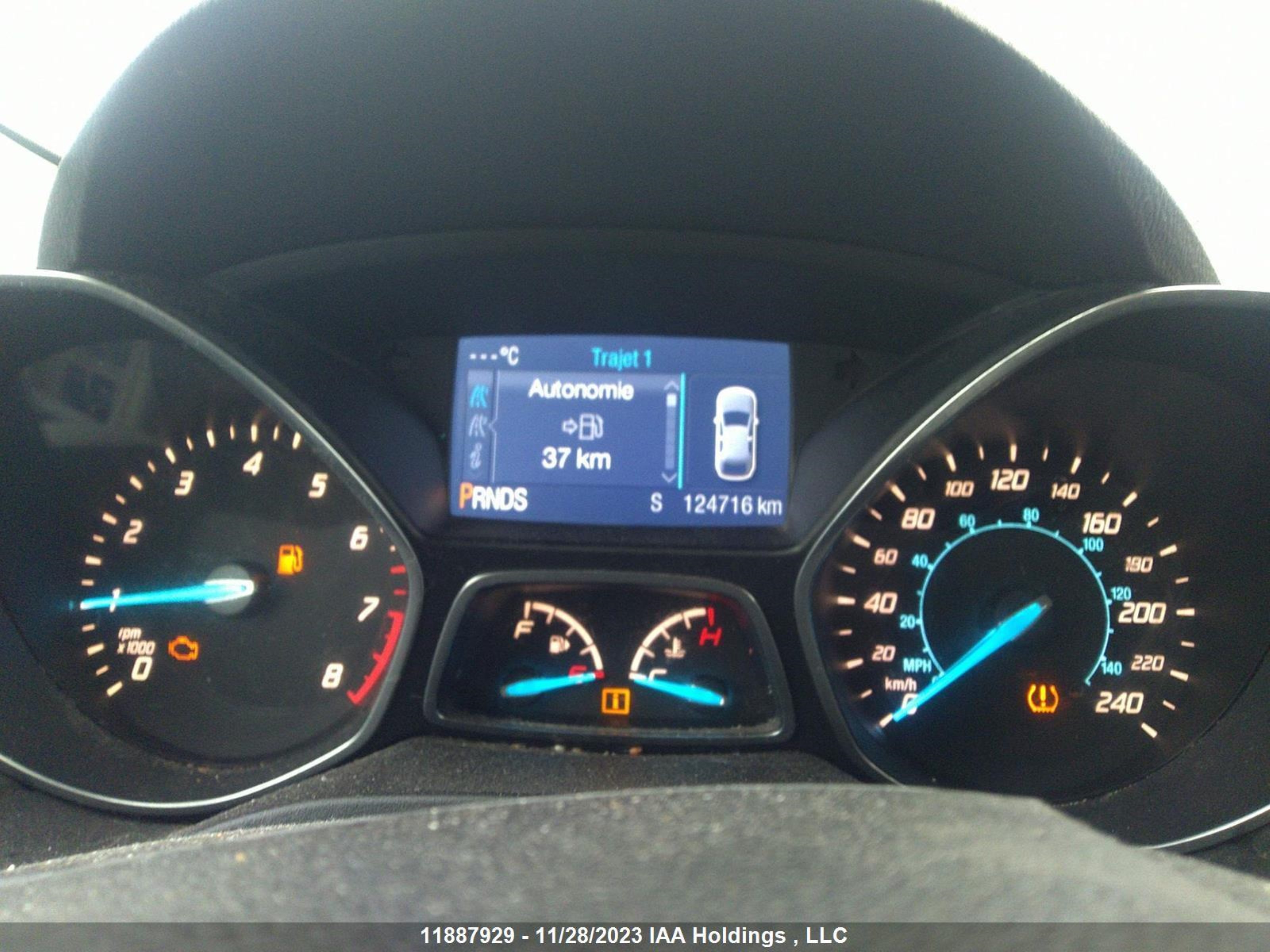 Photo 6 VIN: 1FMCU0GX1DUD89777 - FORD ESCAPE 