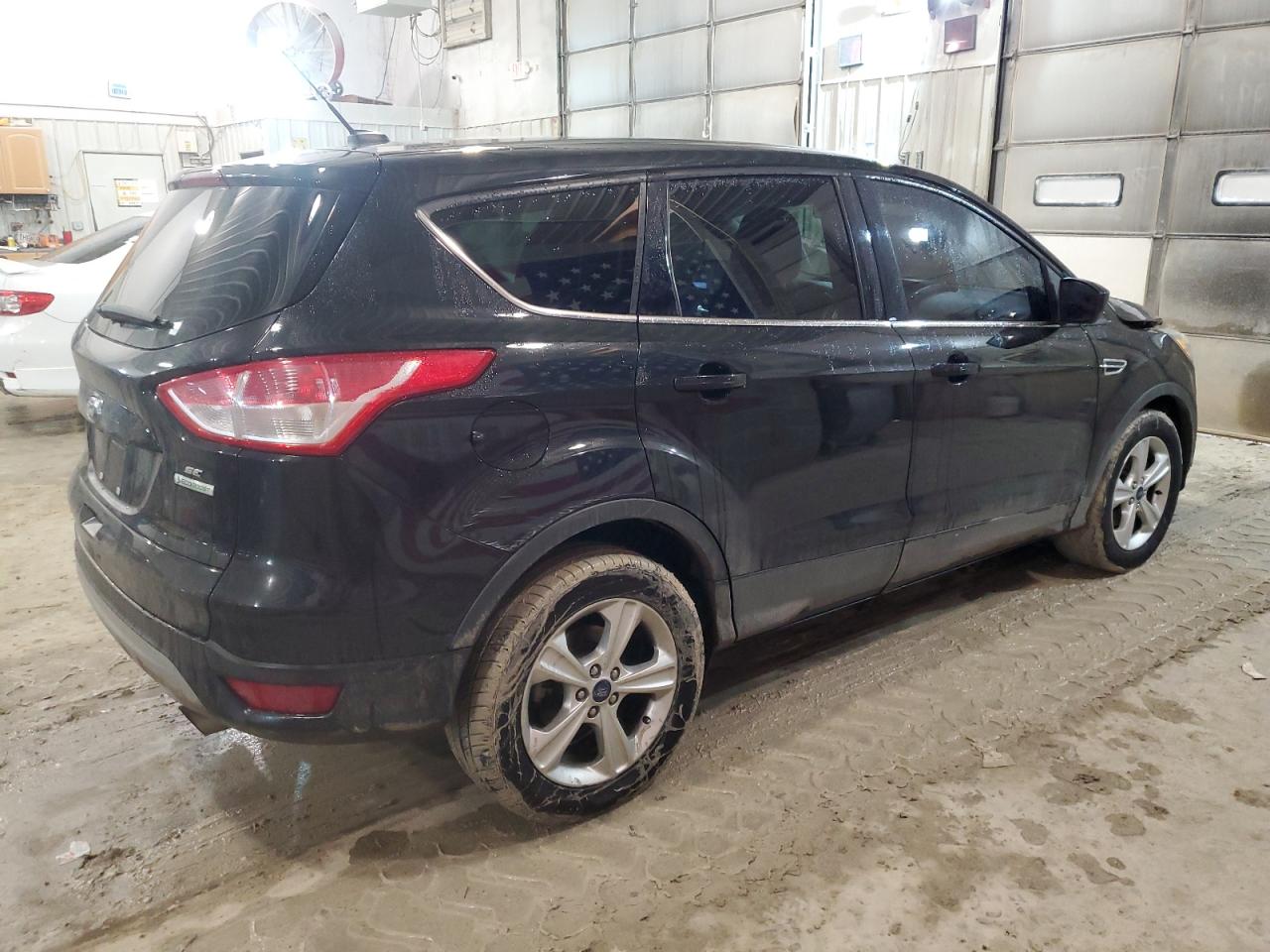 Photo 2 VIN: 1FMCU0GX1EUD15776 - FORD ESCAPE 