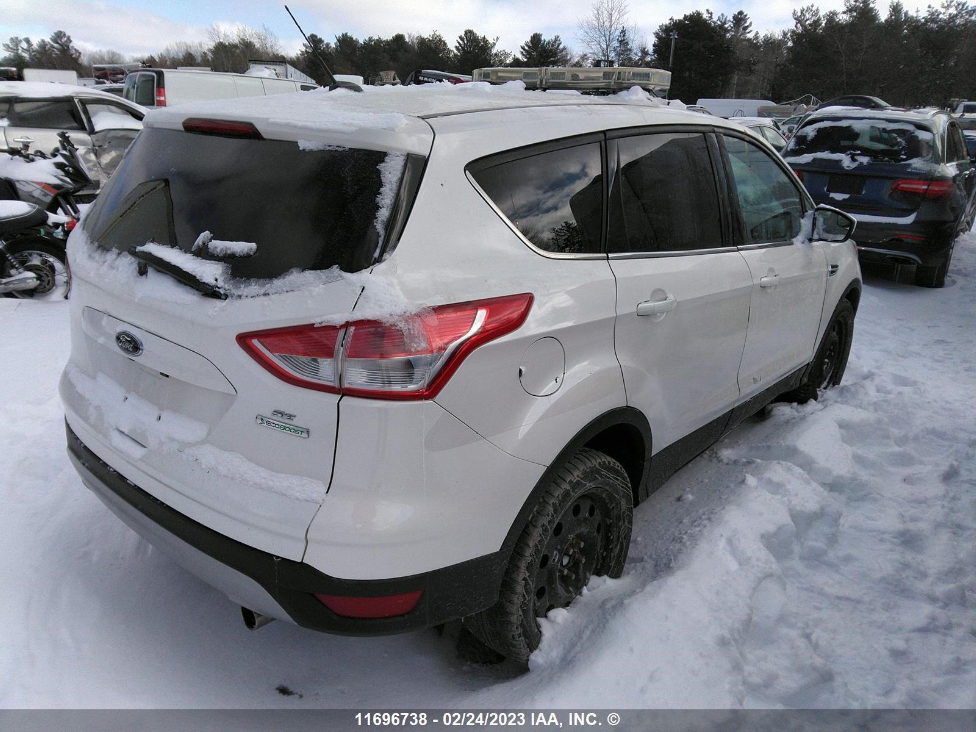 Photo 3 VIN: 1FMCU0GX2DUB26049 - FORD ESCAPE 