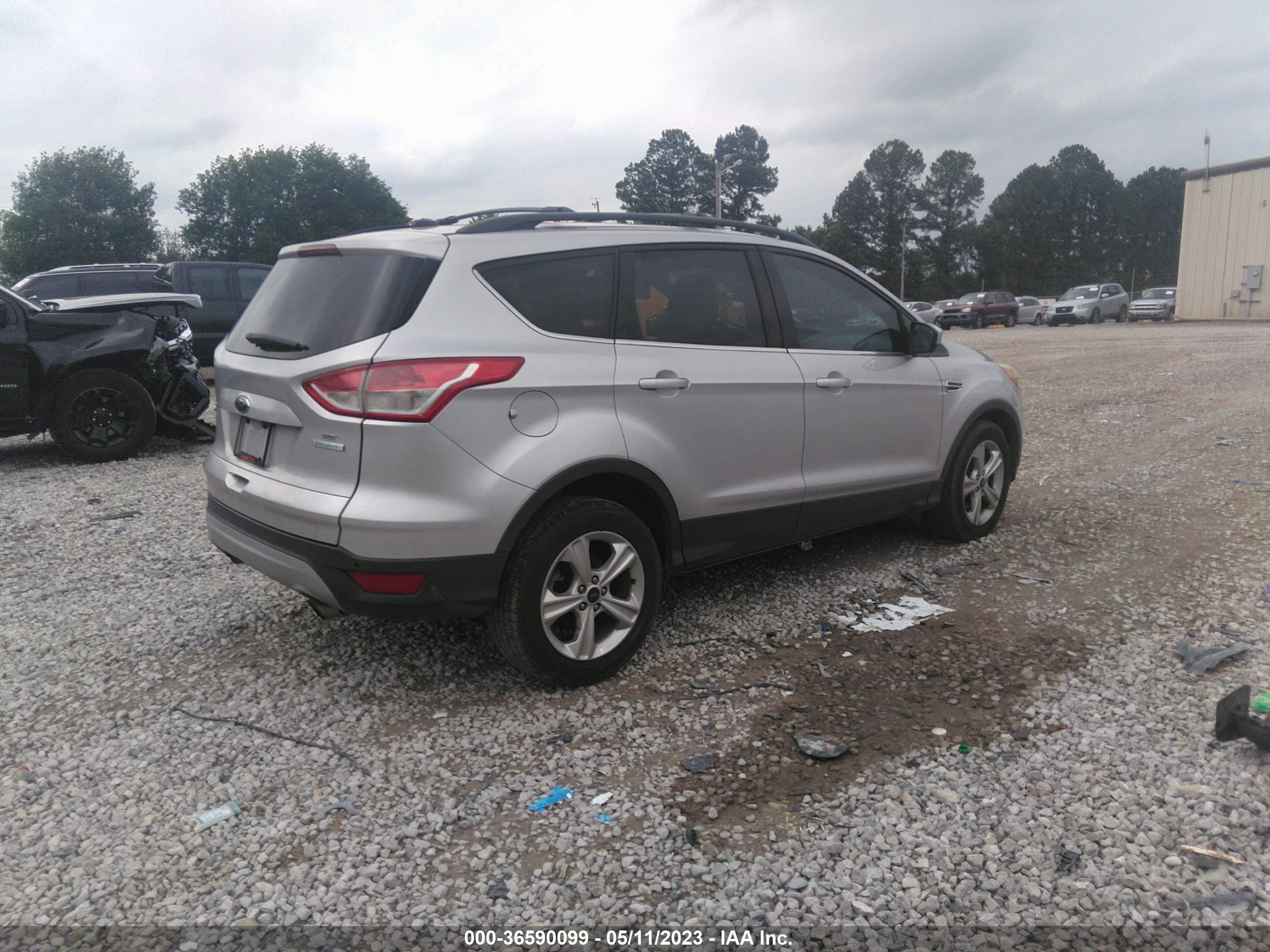 Photo 3 VIN: 1FMCU0GX2DUD94521 - FORD ESCAPE 