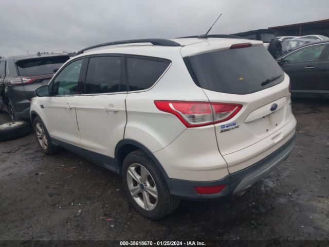 Photo 2 VIN: 1FMCU0GX2FUA68785 - FORD ESCAPE 