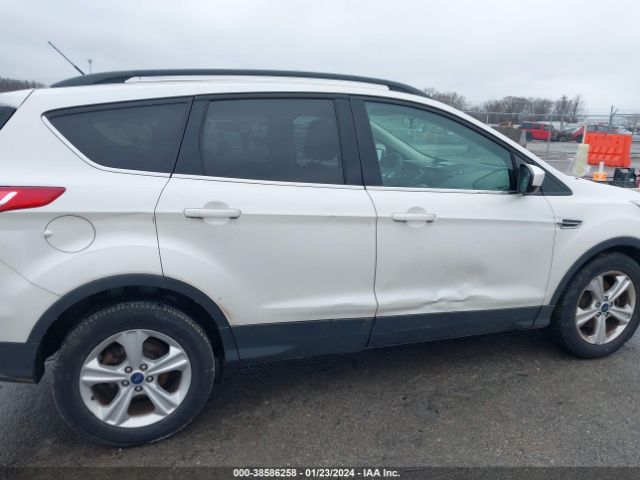 Photo 5 VIN: 1FMCU0GX2FUB92779 - FORD ESCAPE 