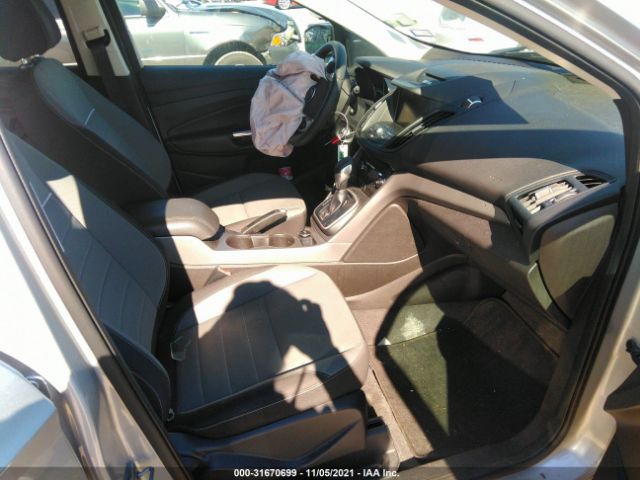 Photo 4 VIN: 1FMCU0GX3DUB81688 - FORD ESCAPE 