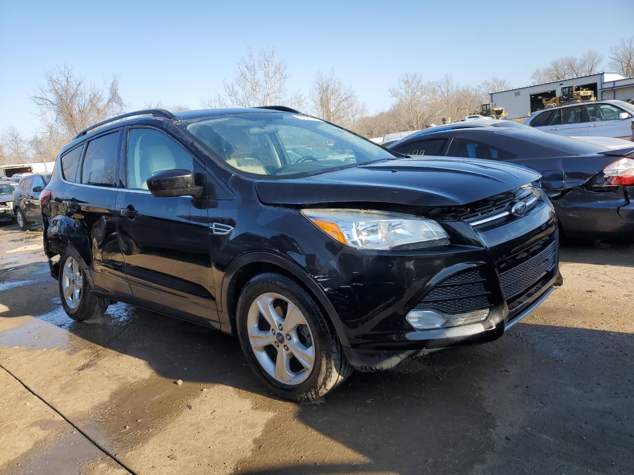 Photo 3 VIN: 1FMCU0GX3EUA64033 - FORD ESCAPE 