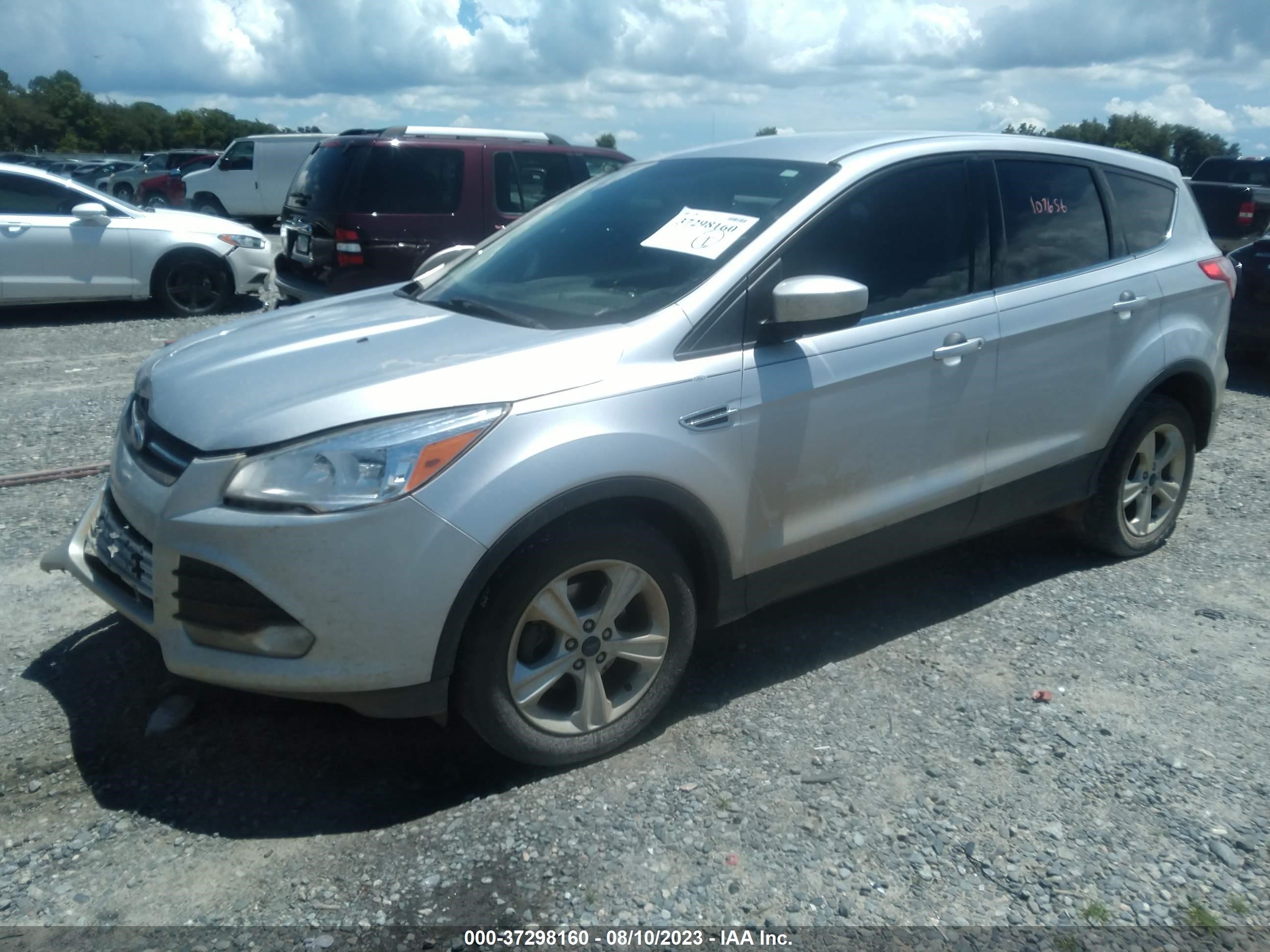 Photo 1 VIN: 1FMCU0GX3EUC05263 - FORD ESCAPE 