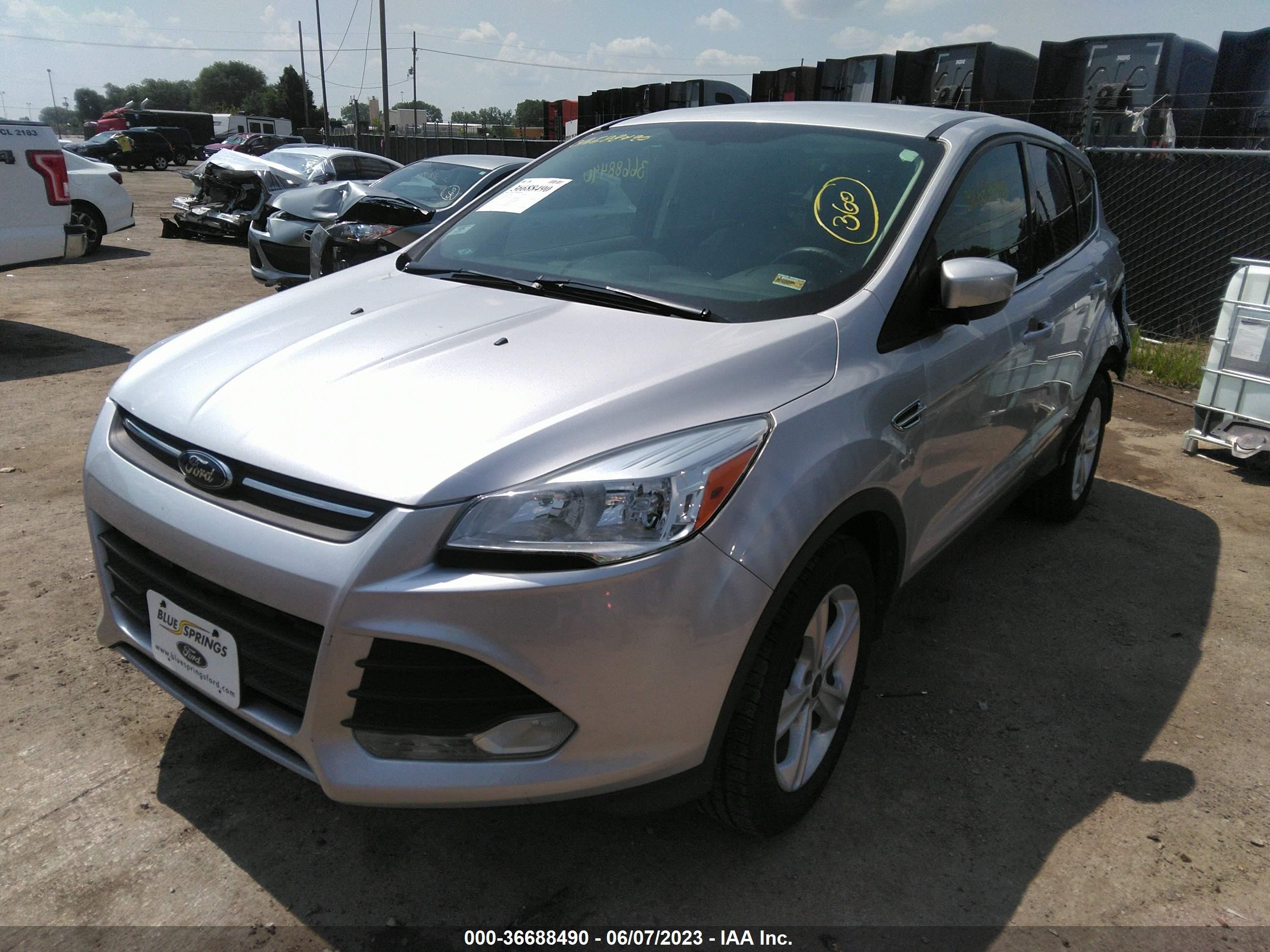 Photo 1 VIN: 1FMCU0GX3EUC21396 - FORD ESCAPE 