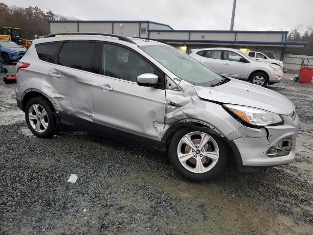 Photo 3 VIN: 1FMCU0GX3FUA40283 - FORD ESCAPE SE 