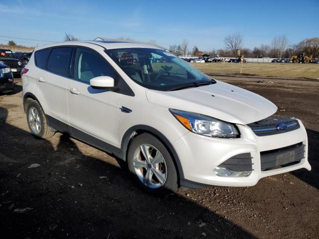 Photo 3 VIN: 1FMCU0GX3FUB37824 - FORD ESCAPE SE 