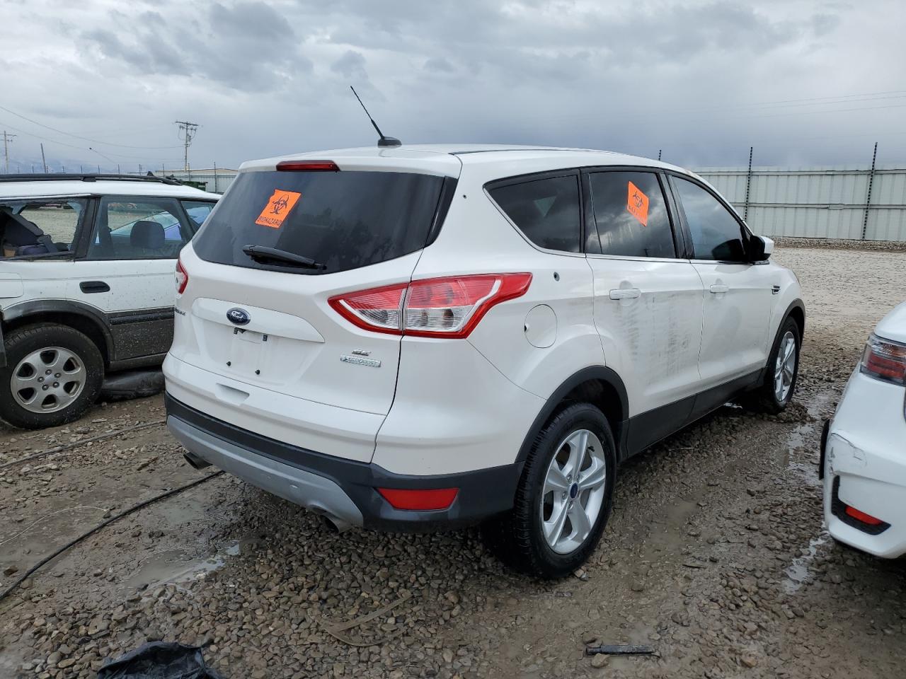 Photo 2 VIN: 1FMCU0GX3GUB73059 - FORD ESCAPE 